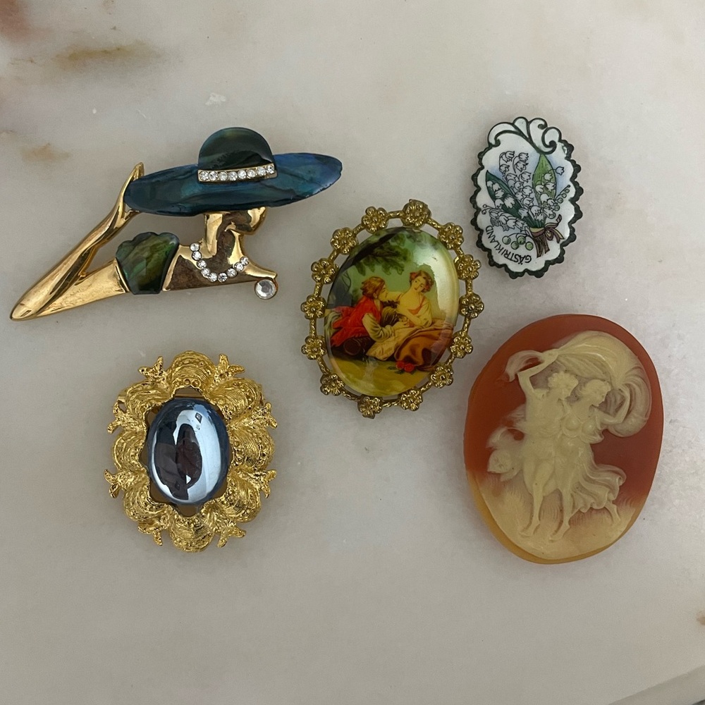 Vintage Brooch Lot